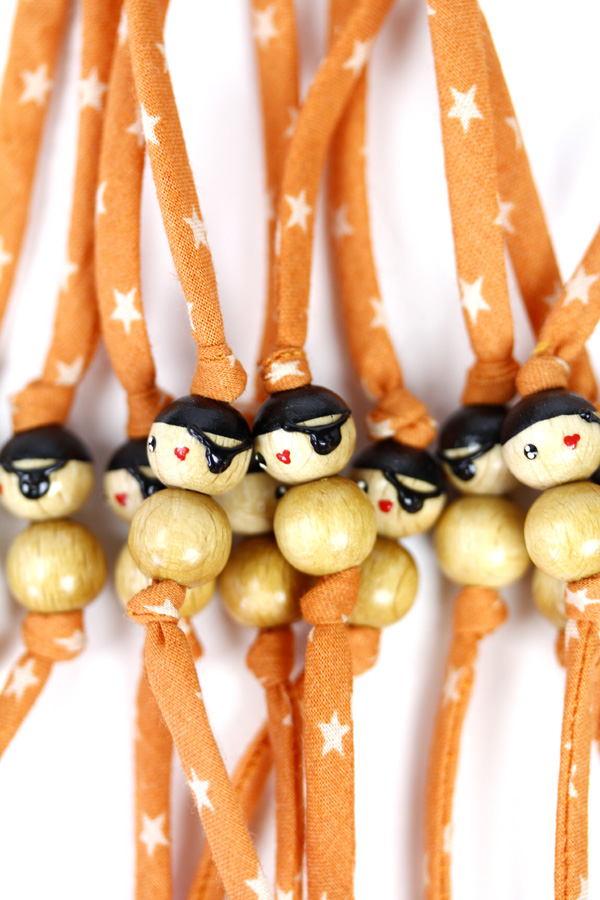 (image pour) Bracelet de Vœu à nouer Etoile Orange